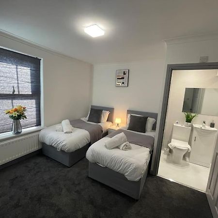 Ed Executive Ipswich Accommodation Екстериор снимка