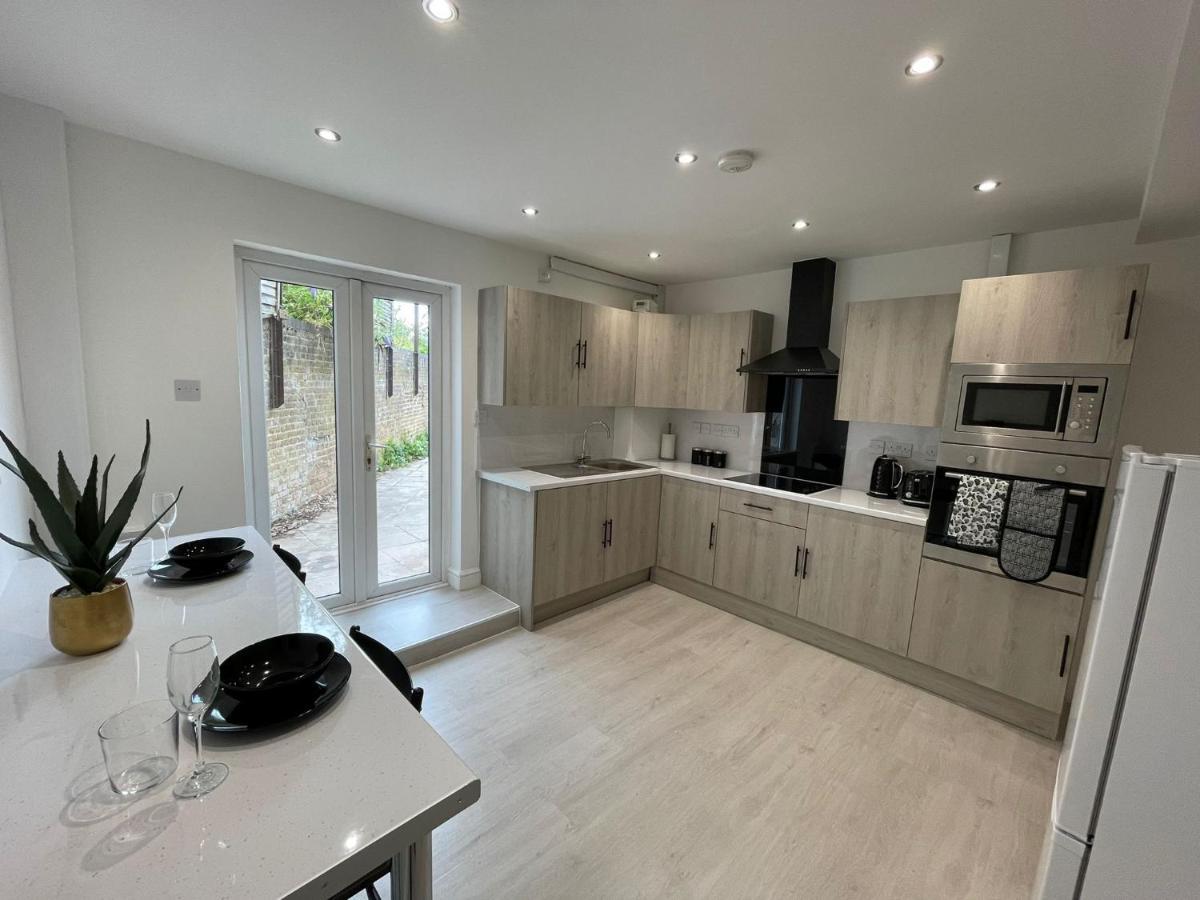 Ed Executive Ipswich Accommodation Екстериор снимка
