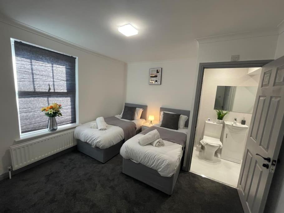 Ed Executive Ipswich Accommodation Екстериор снимка